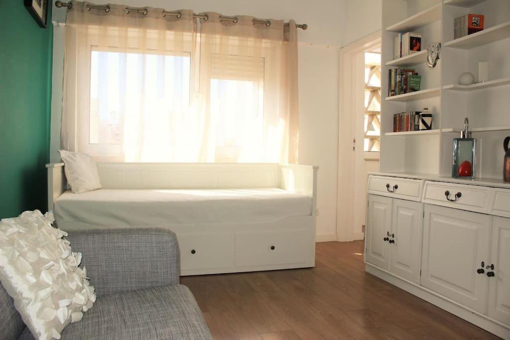 Sunny Apartment In Lisbon Bagian luar foto